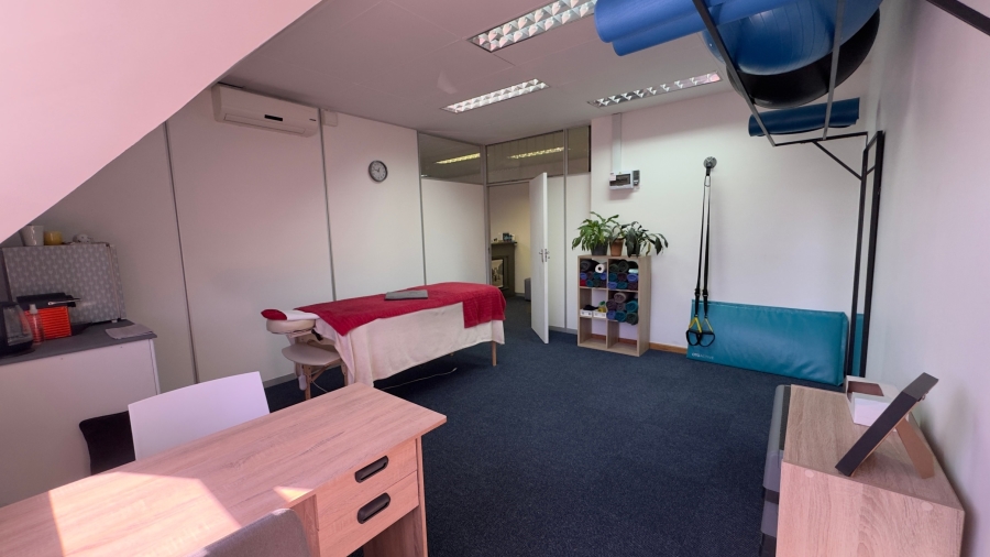 To Let Commercial Property for Rent in Somerset West Western Cape